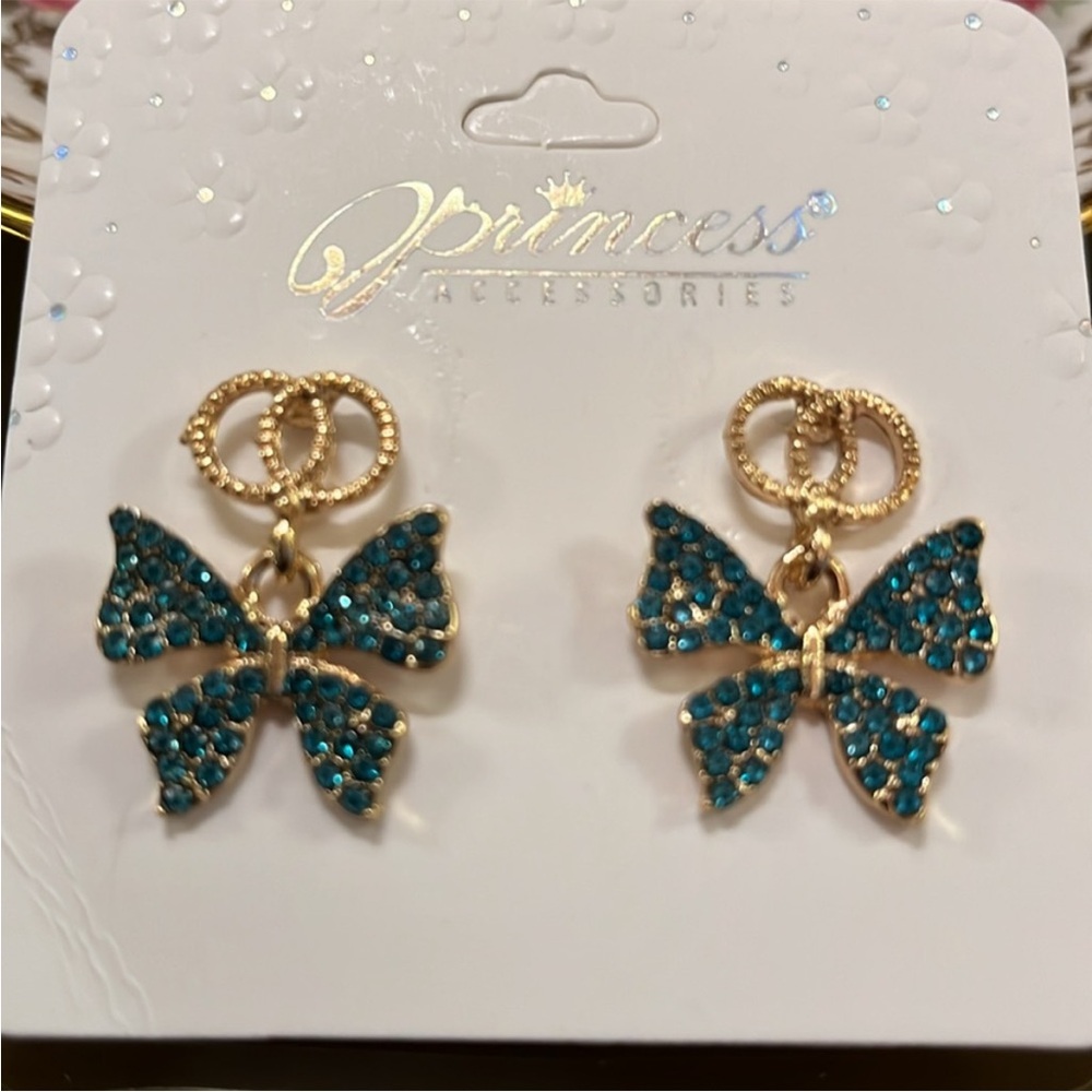 Emerald Green Crystal Bow Stud Earrings
